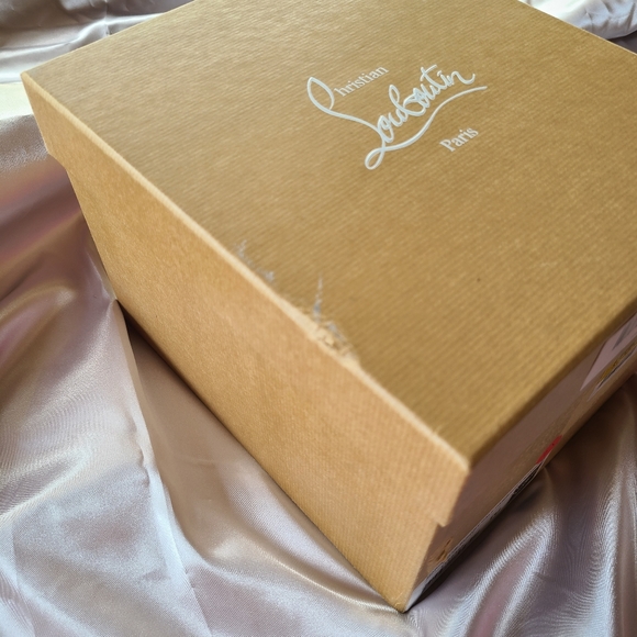 🚫SOLD! CHRISTIAN LOUBOUTIN MARIE JANE BUCKET BAG - Picture 12 of 15